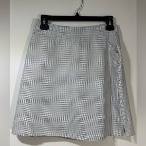 Peter Millar Gray and White Geometric Mini Skort